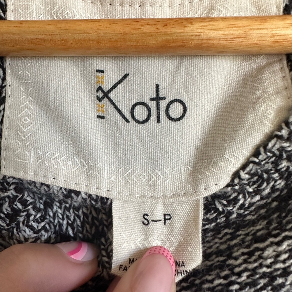 Urban Outfitters Koto Shobu Colorblock Engineered Marled Knit Sweater Size Small - Picture 6 of 8